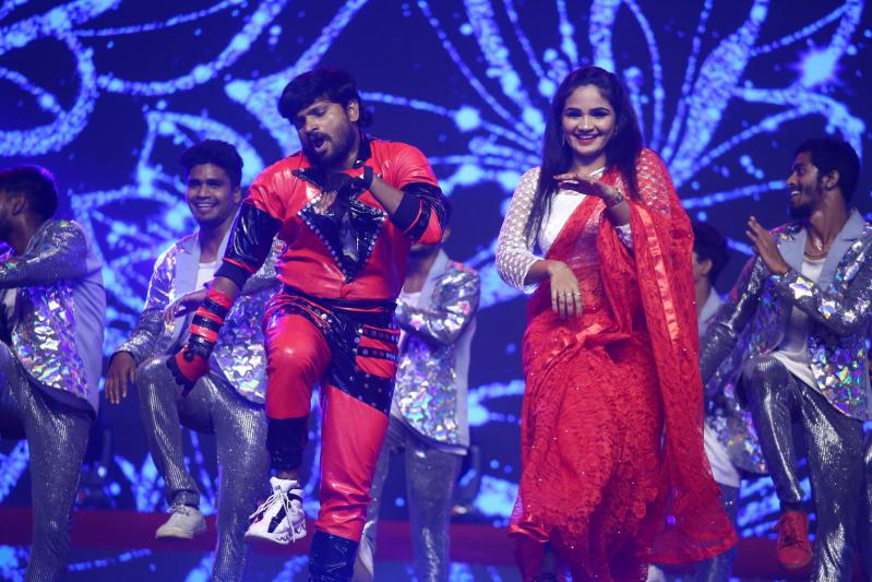 waltair-veerayya-mega-mass-party-set-2-9.jpg