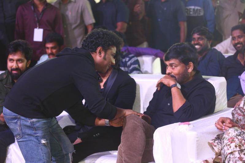 waltair-veerayya-mega-mass-party-set-3-17.jpg
