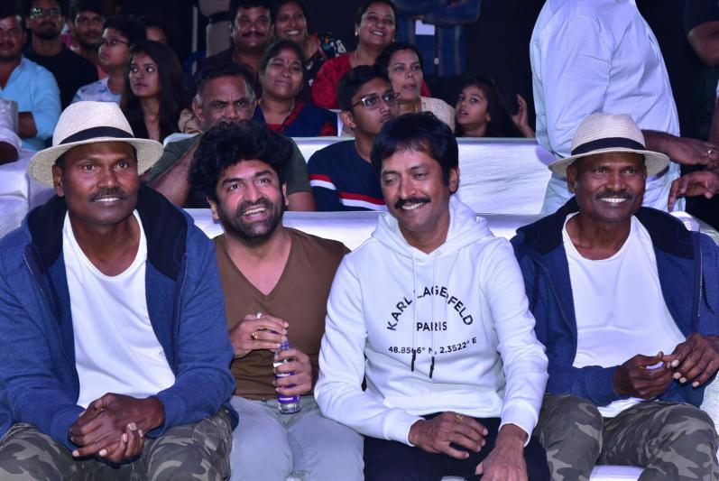 waltair-veerayya-mega-mass-party-set-3-4.jpg