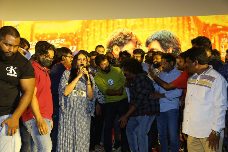 waltair-veerayya-poonakaalu-loading-song-launch-at-sandhya-70mm-17.jpg