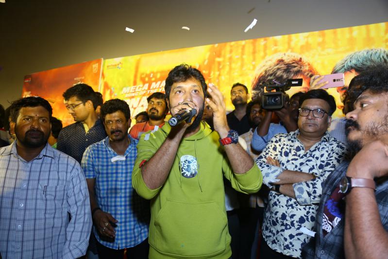waltair-veerayya-poonakaalu-loading-song-launch-at-sandhya-70mm-19.jpg