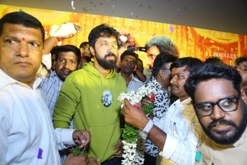 waltair-veerayya-poonakaalu-loading-song-launch-at-sandhya-70mm-20.jpg