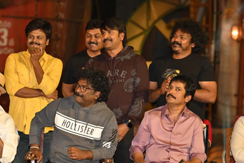 waltair-veerayya-press-meet-2-15.jpg