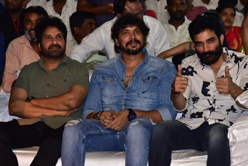 waltair-veerayya-vijaya-viharam-1-6.jpg