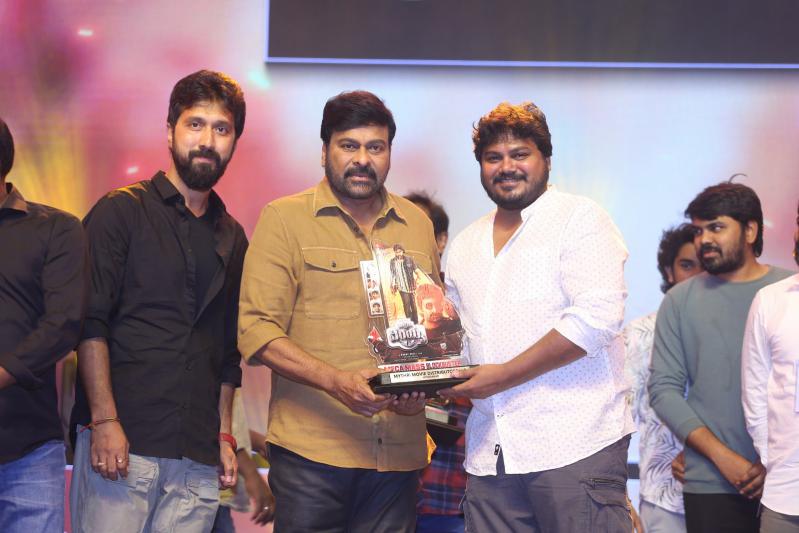 waltair-veerayya-vijaya-viharam-2-19.jpg