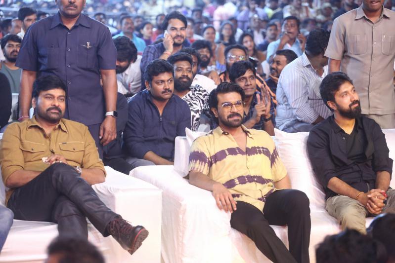 waltair-veerayya-vijaya-viharam-2-2.jpg