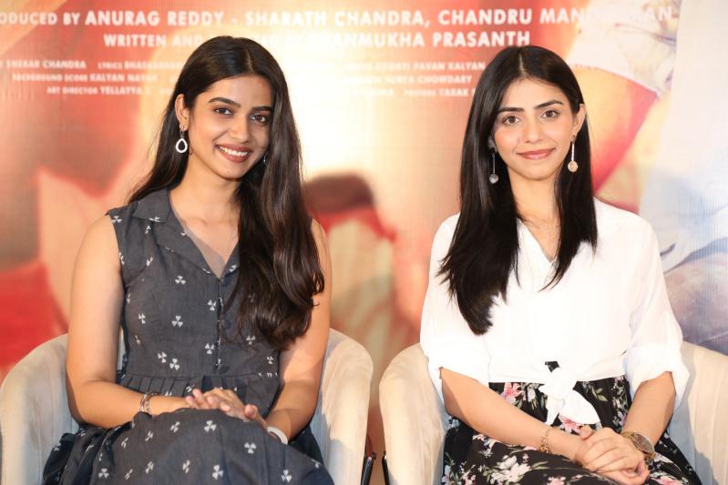 writer-padmabhushan-movie-pressmeet-13.jpg