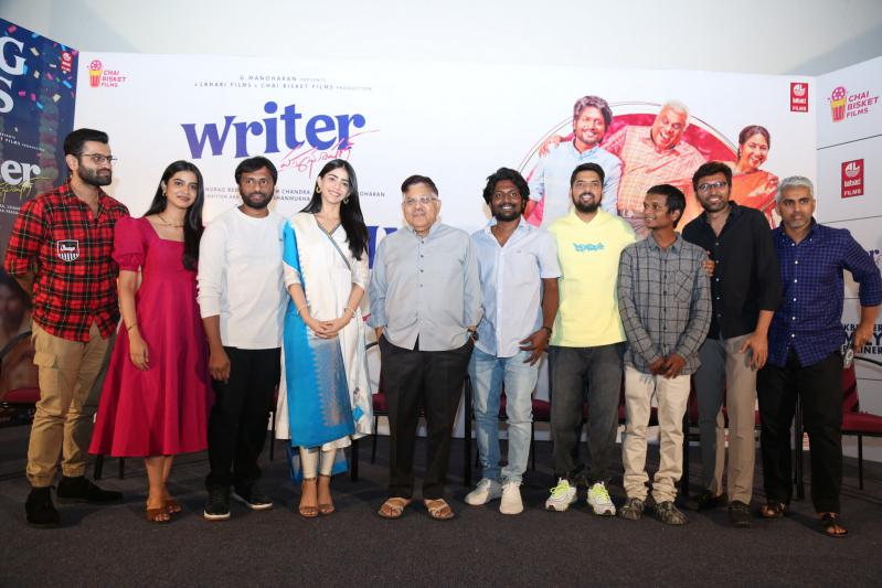 writer-padmabhushan-success-celebrations-6.jpg