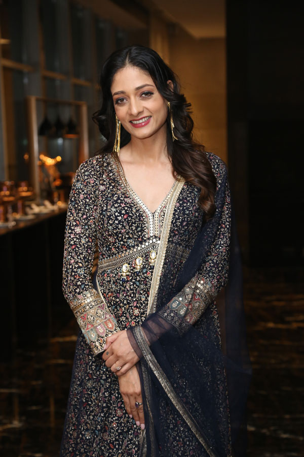 yaaneea-bharadwaj-stills-13.jpg
