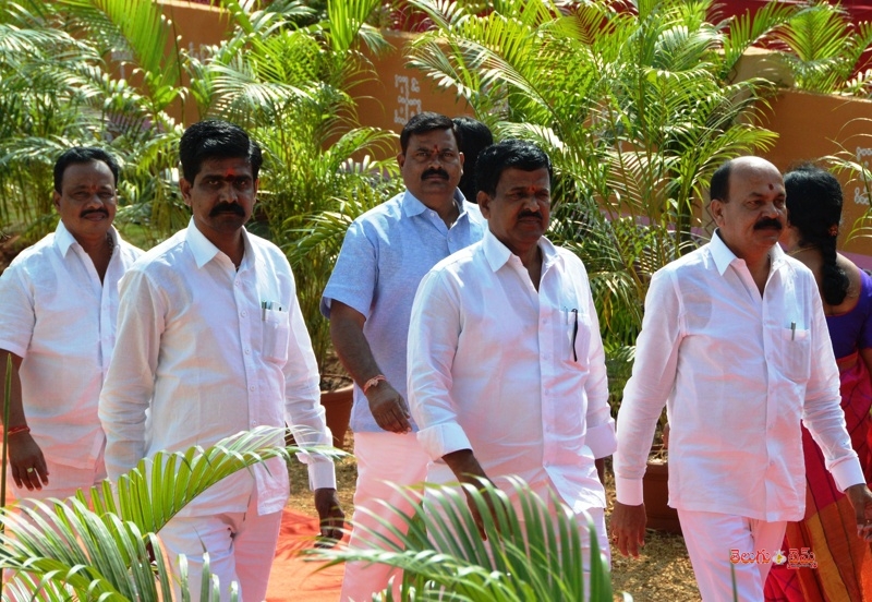 yagam-1-15-1450865219.jpg
