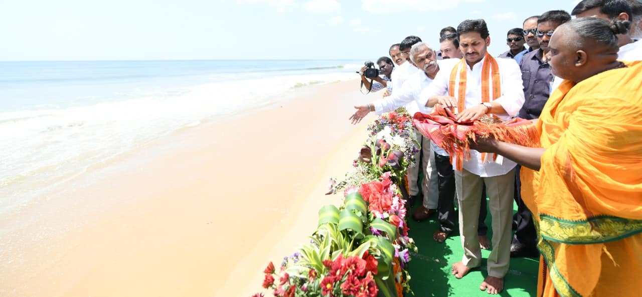 ys-jagan-foundation-stone-for-ramayapatnam-port-4.jpg