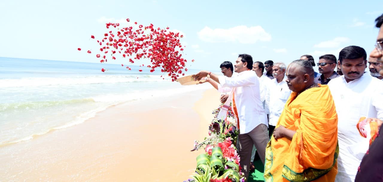 ys-jagan-foundation-stone-for-ramayapatnam-port-5.jpg