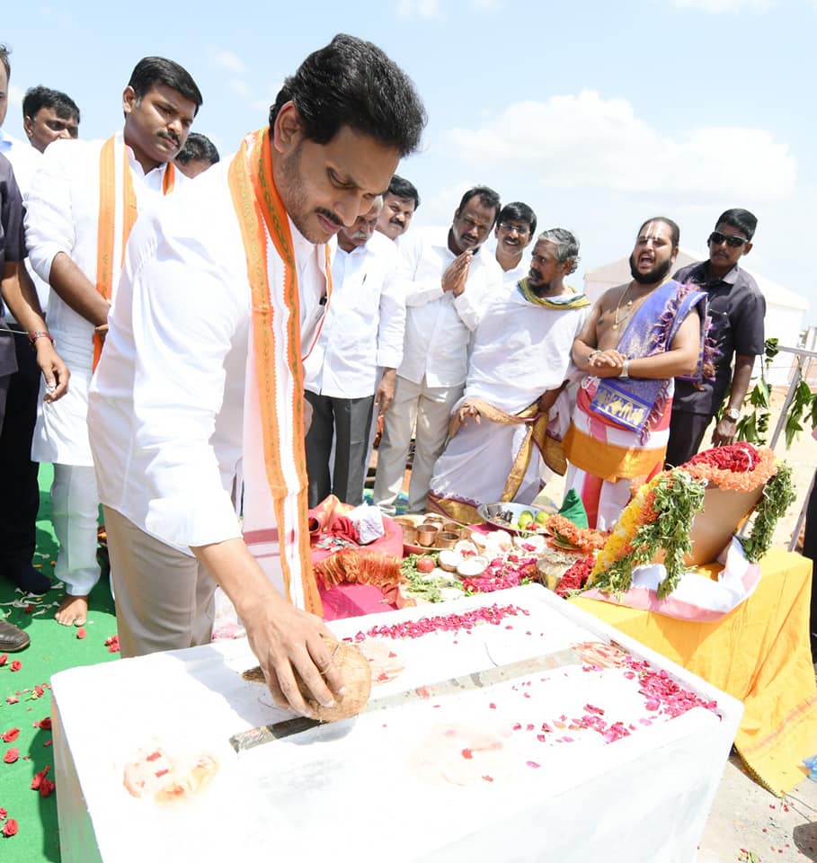 ys-jagan-foundation-stone-for-ramayapatnam-port-9.jpg