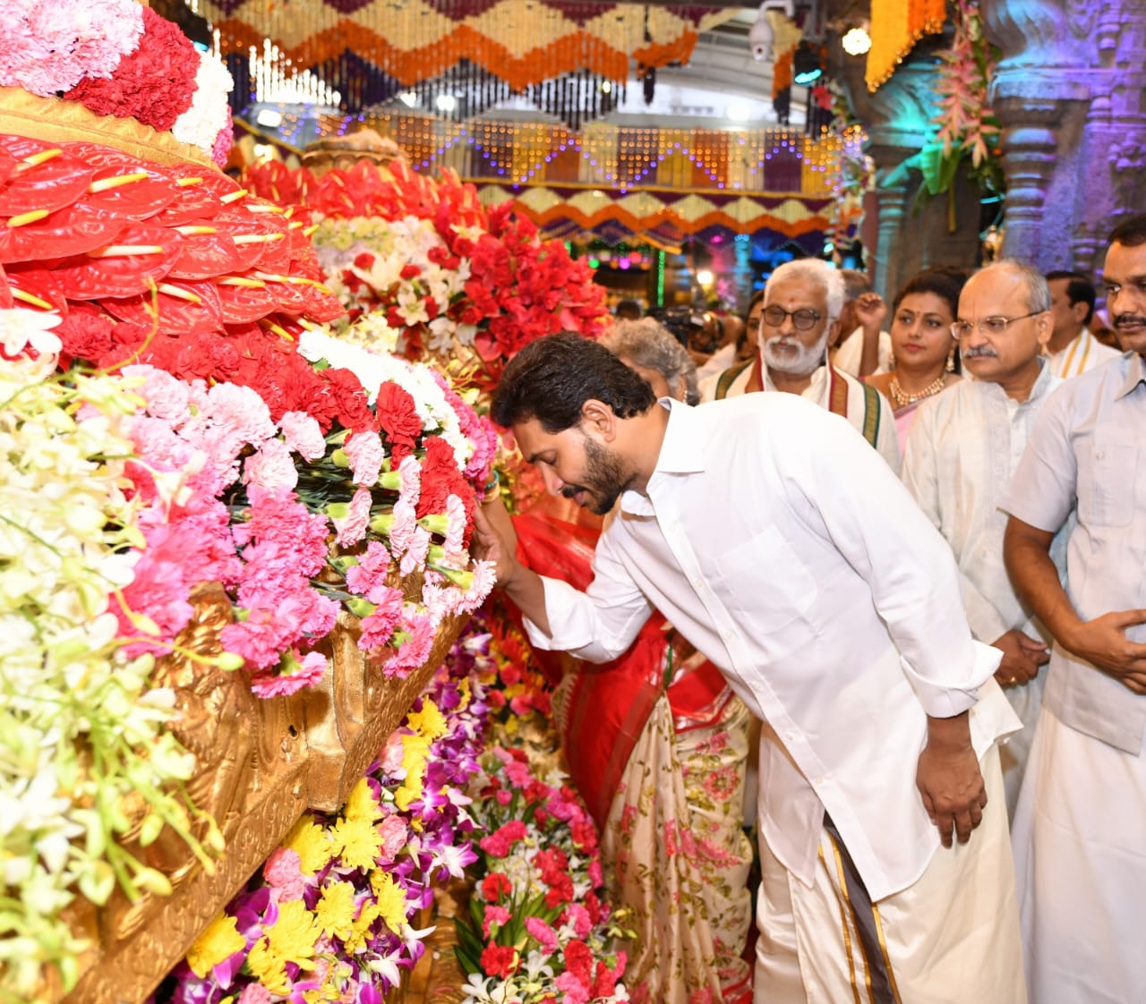 ys-jagan-visits-tirumala-2-11.jpg