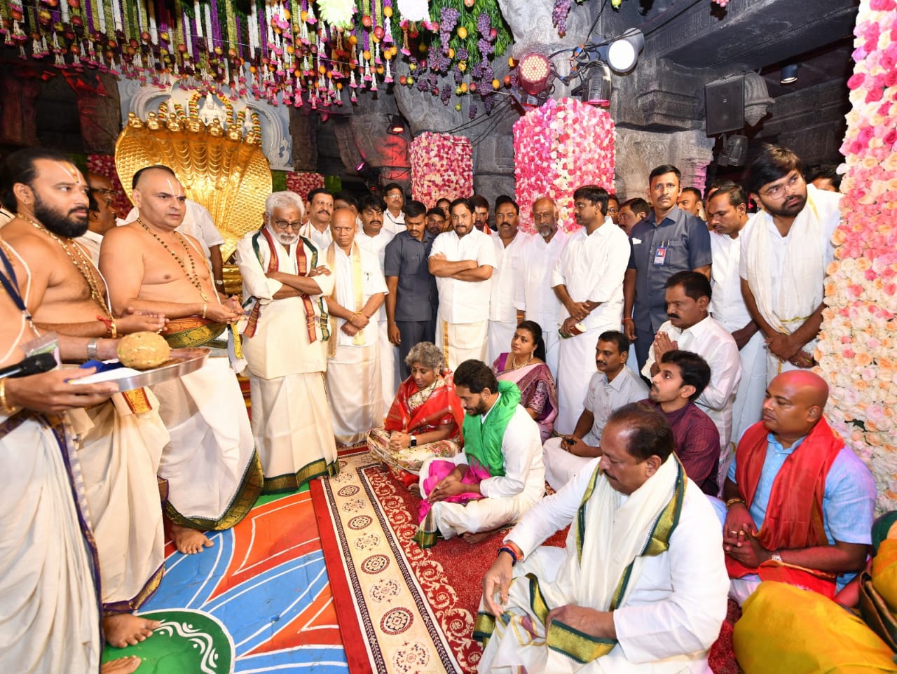 ys-jagan-visits-tirumala-2-13.jpg