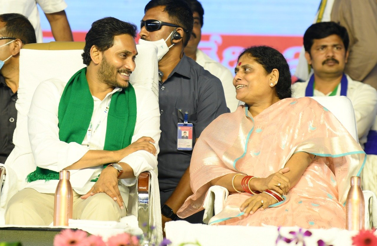 ysrcp-plenary-meeting-2022-day-1-2.jpg