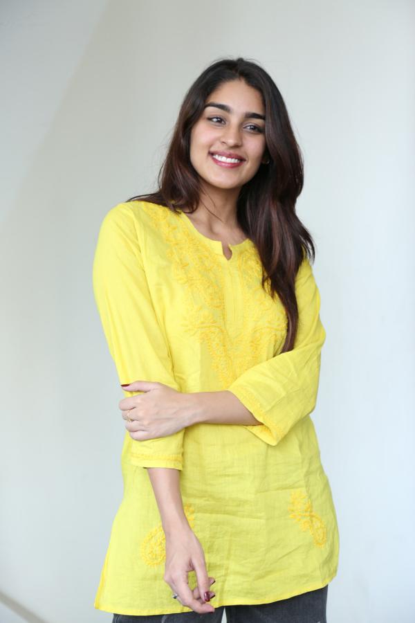 yukti-thareja-stills-4-15.jpg