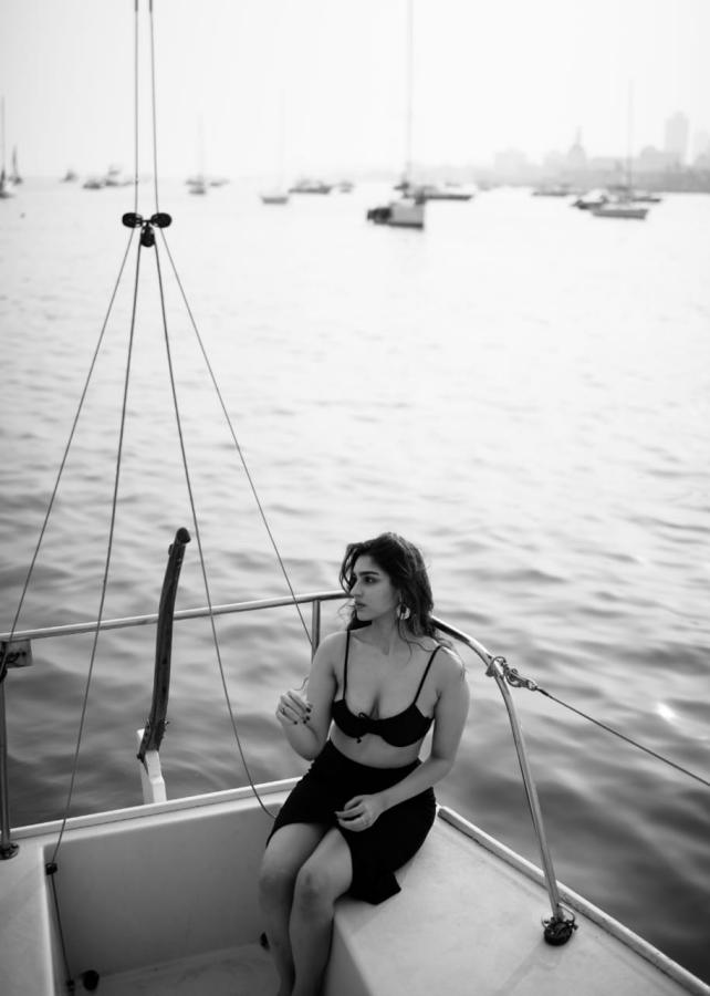 yukti-thareja-stills-4.jpg