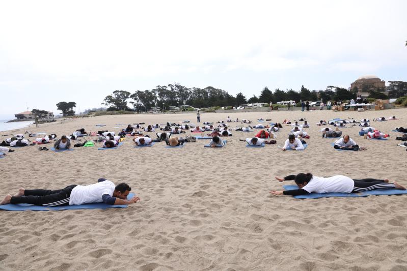10th-international-day-of-yoga-celebration-in-san-francisco-15.jpg