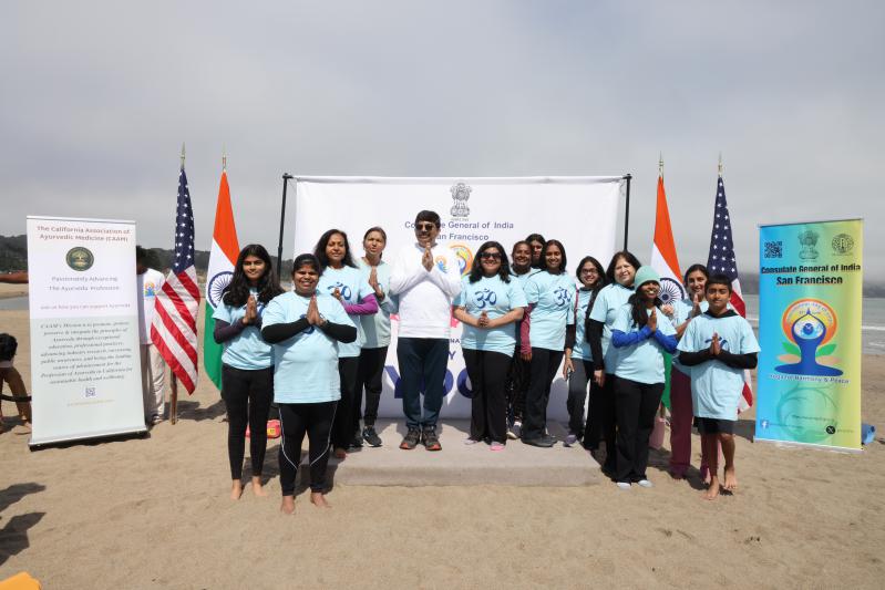 10th-international-day-of-yoga-celebration-in-san-francisco-21.jpg