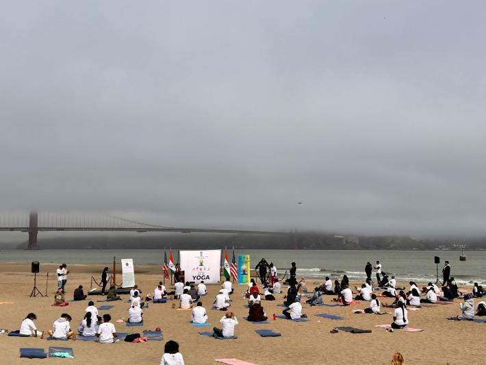 10th-international-day-of-yoga-celebration-in-san-francisco-24.jpg