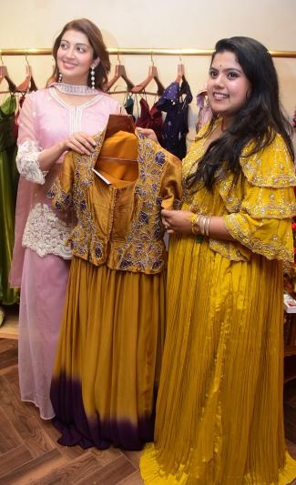 actress-pranitha-grand-launches-swayam-designer-studio-5.jpg