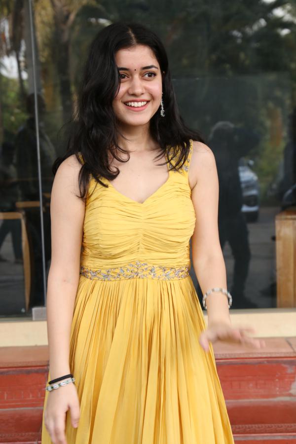 aishwarya-sharma-stills-8.jpg