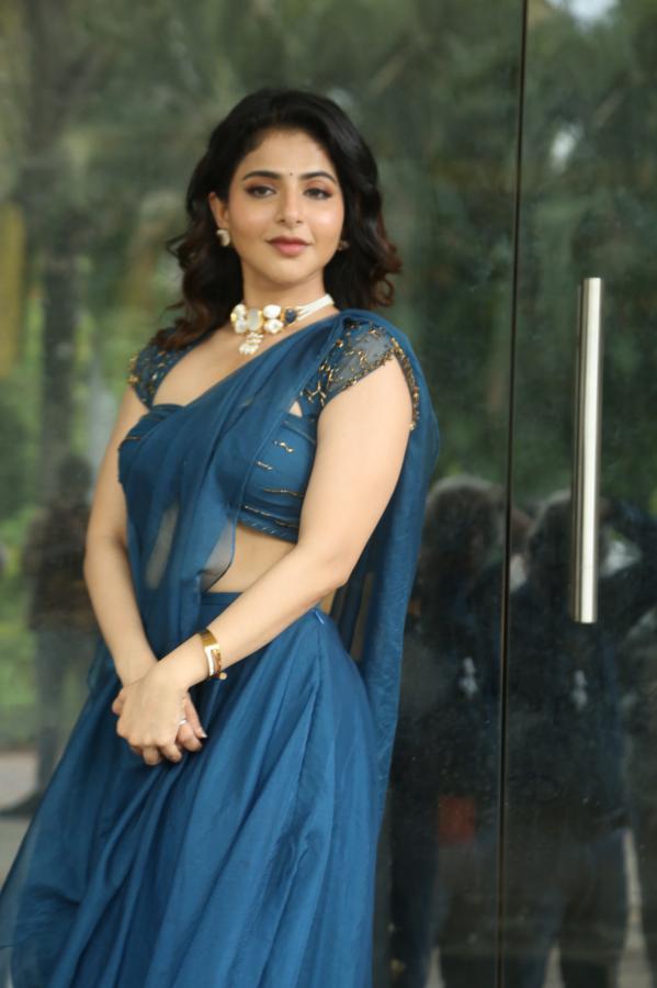 aiswarya-mennon-stills-2-21.jpg