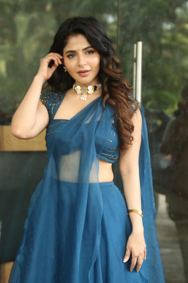aiswarya-mennon-stills-2-7.jpg