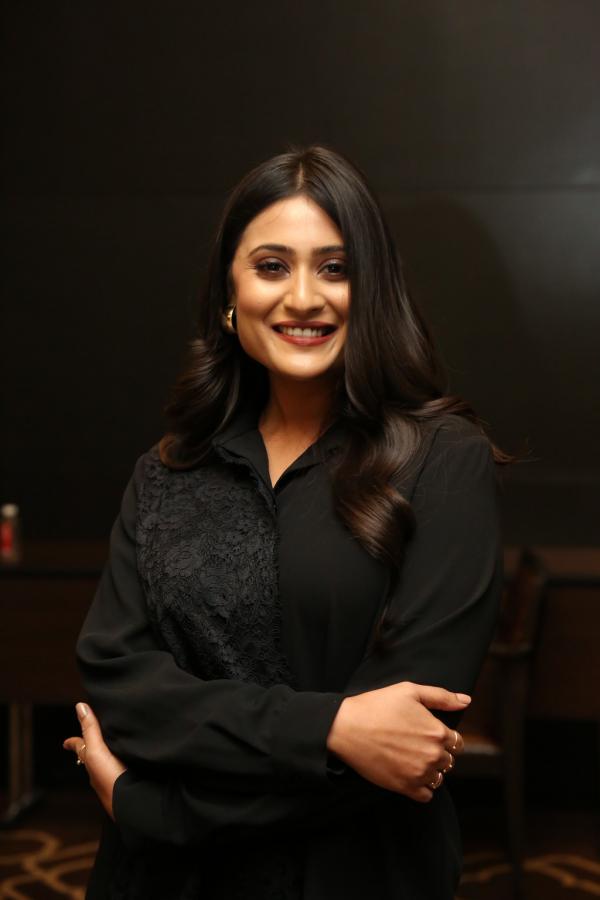 amrutha-iyenger-stills-2.jpg