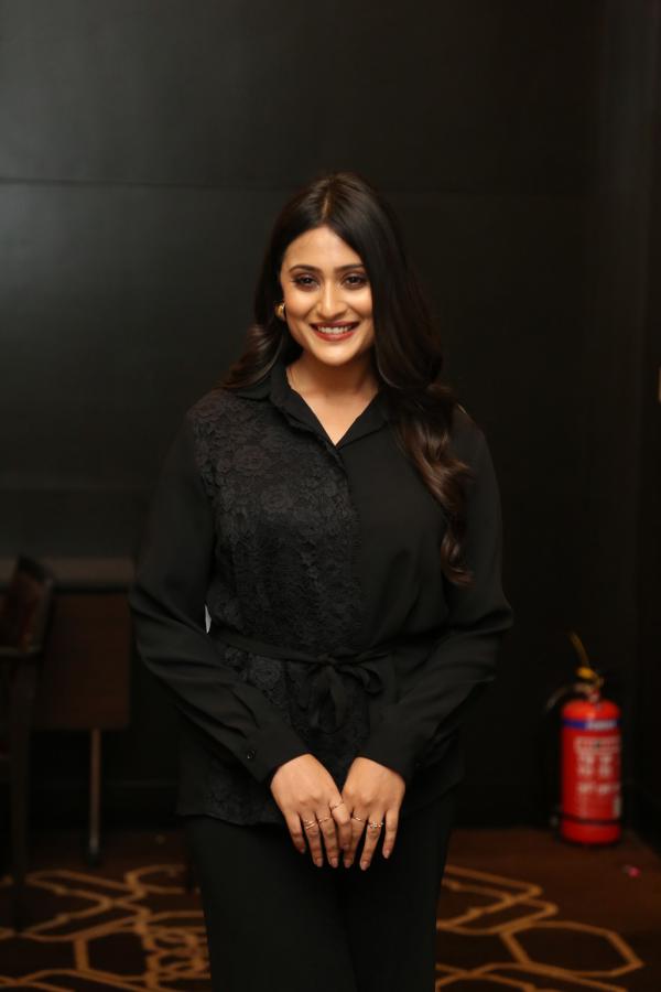 amrutha-iyenger-stills-6.jpg