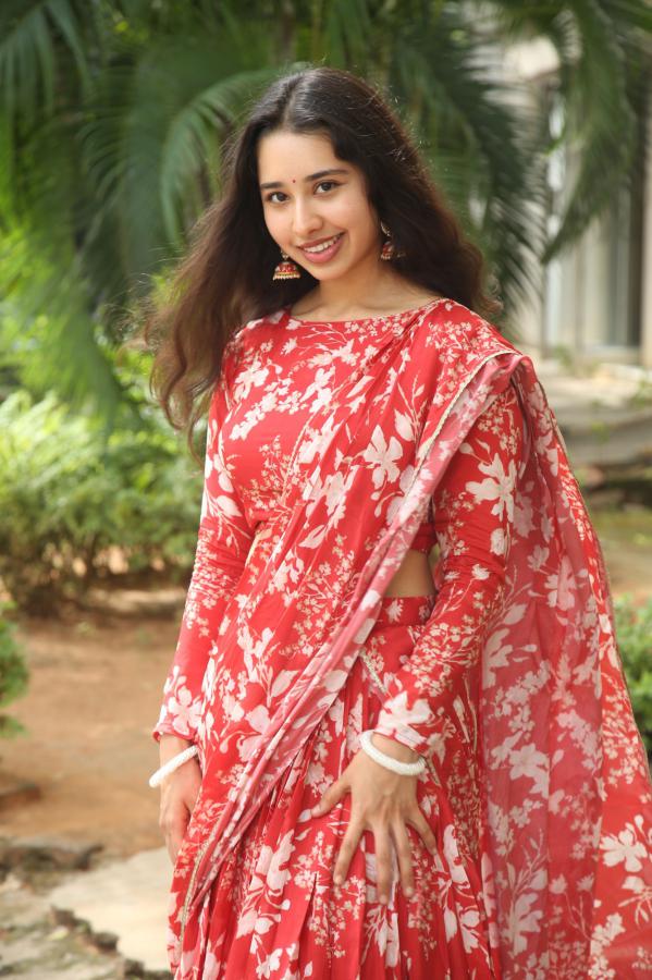 ananya-stills-2-4.jpg