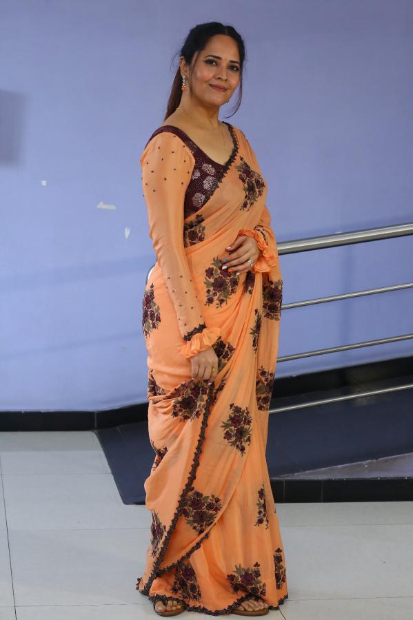 anasuya-stills-5-13.jpg