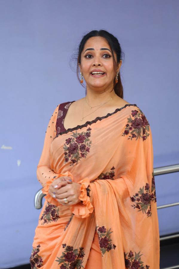anasuya-stills-5-19.jpg