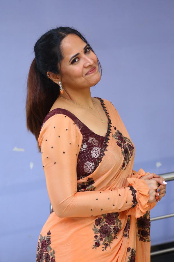 anasuya-stills-5-23.jpg