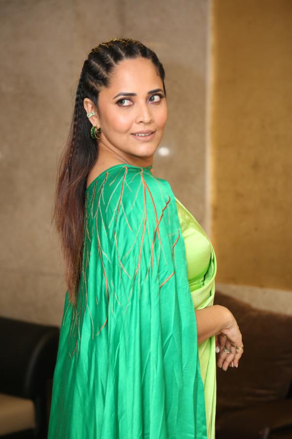 anasuya-stills-6-17.jpg