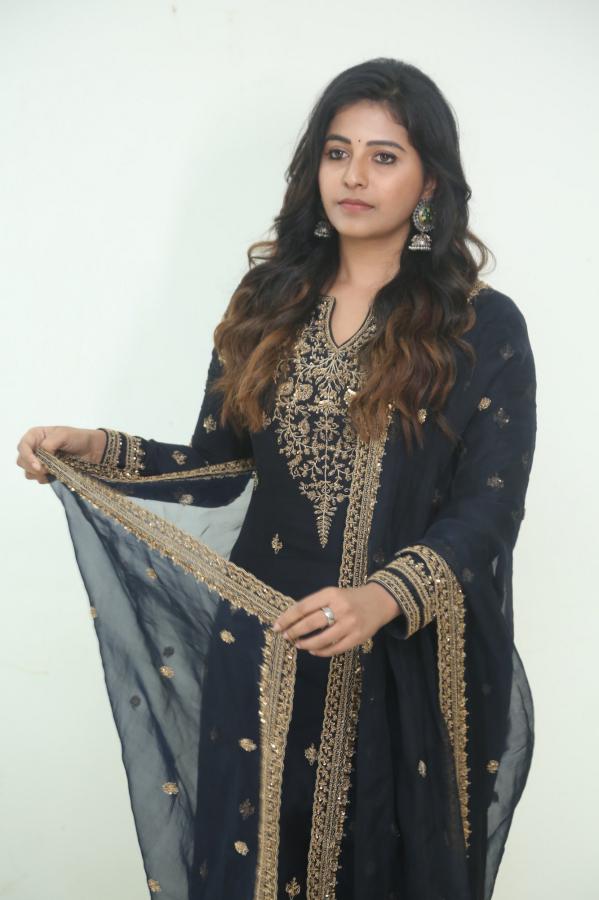 anjali-stills-7-11.jpg