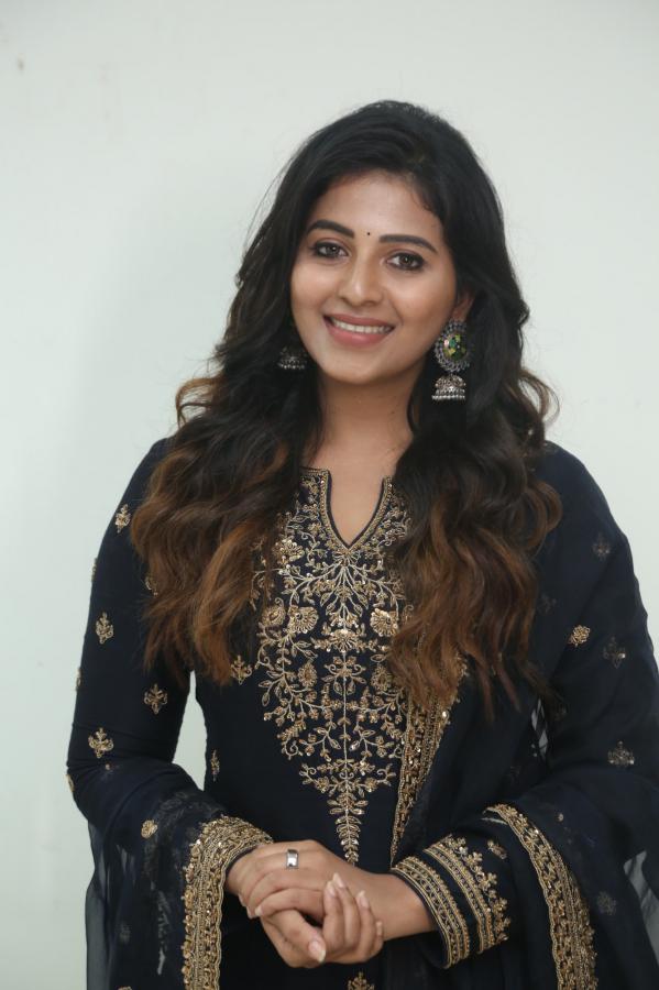 anjali-stills-7-18.jpg