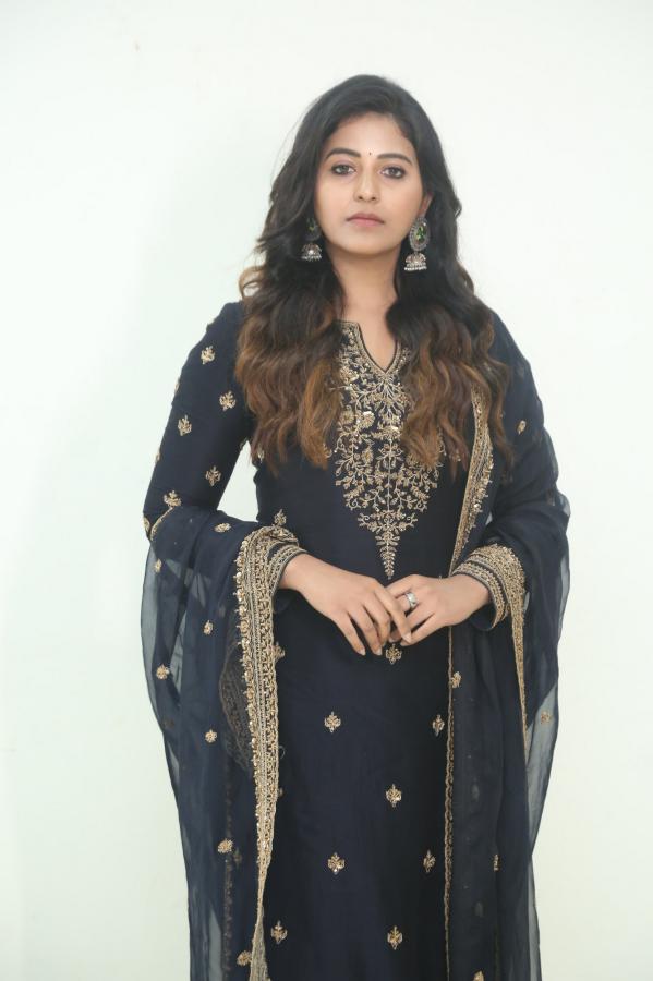 anjali-stills-7-2.jpg