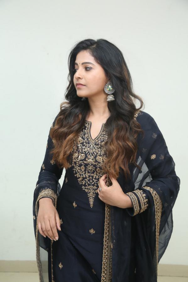 anjali-stills-7-20.jpg