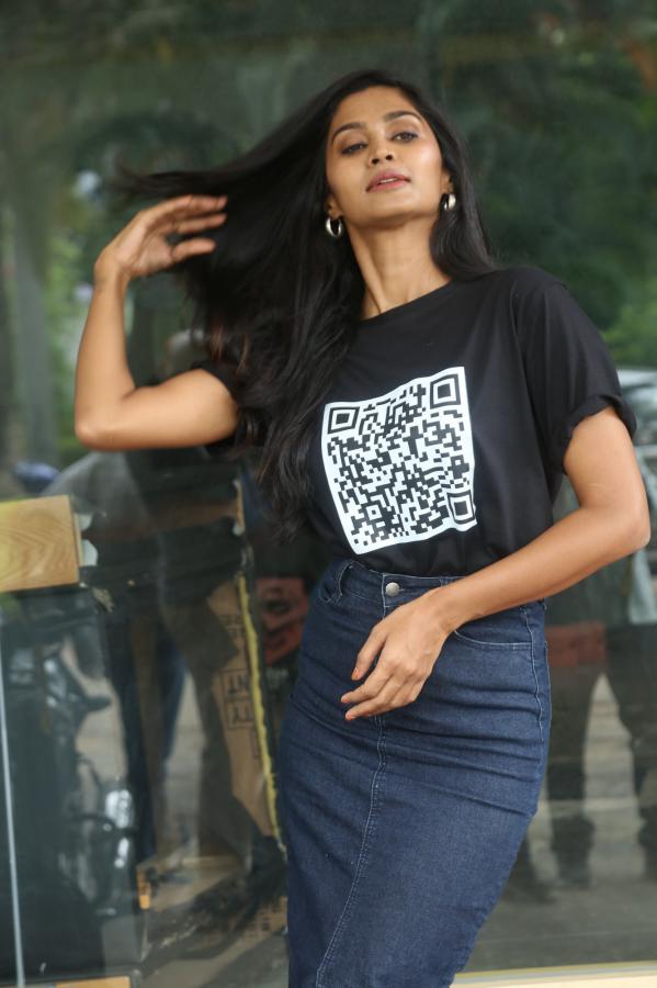 anusha-krishna-stills-18.jpg