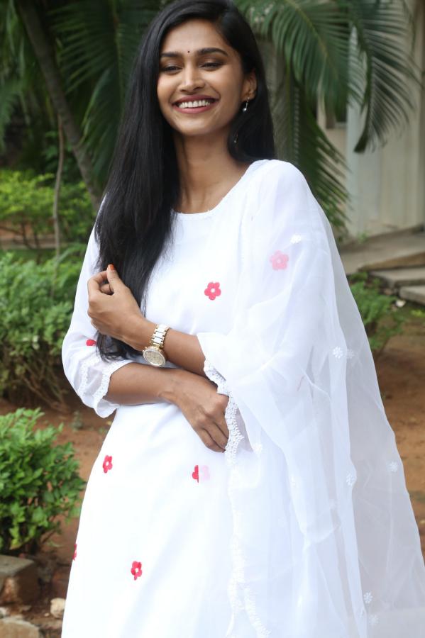 anusha-krishna-stills-2-13.jpg