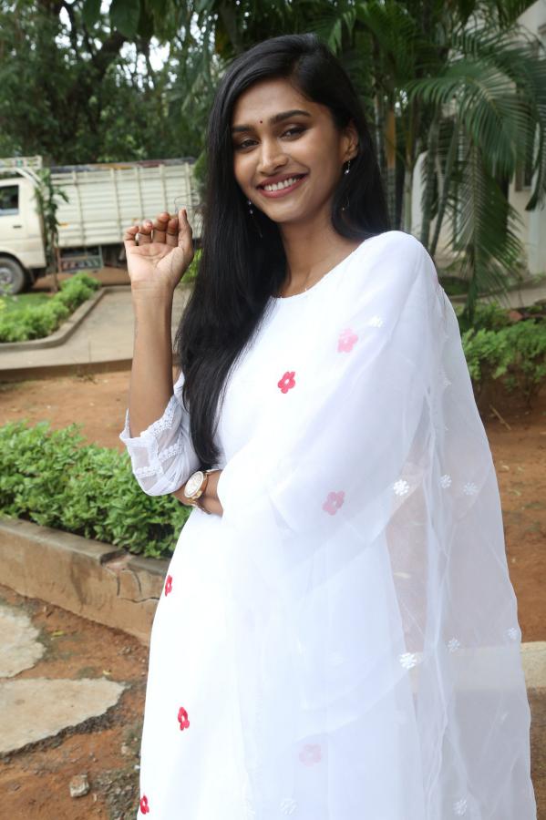 anusha-krishna-stills-2-20.jpg