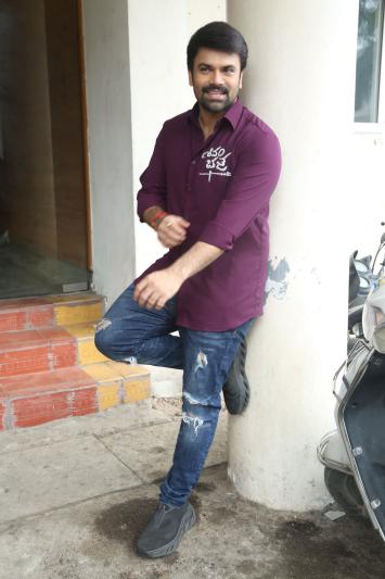 ashwin-babu-stills-3-2.jpg