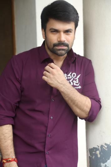 ashwin-babu-stills-3-9.jpg
