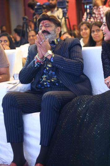 balakrishna-stills-7-10.jpg