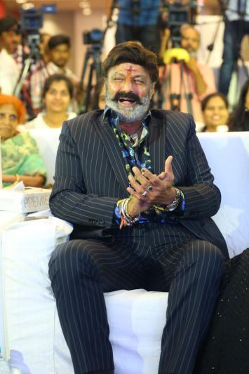 balakrishna-stills-7-3.jpg