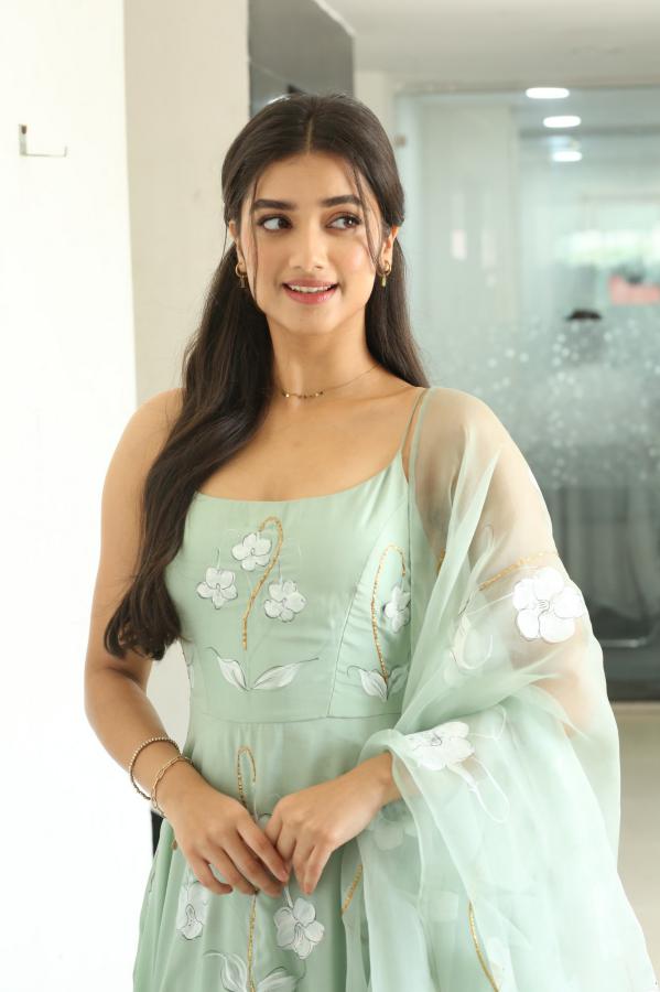 bhagya-sree-borse-interview-25.jpg