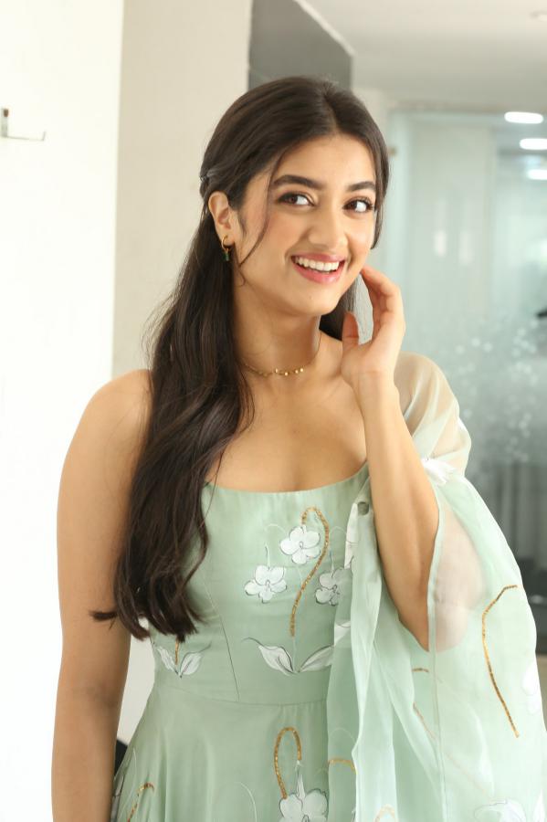 bhagya-sree-borse-interview-26.jpg