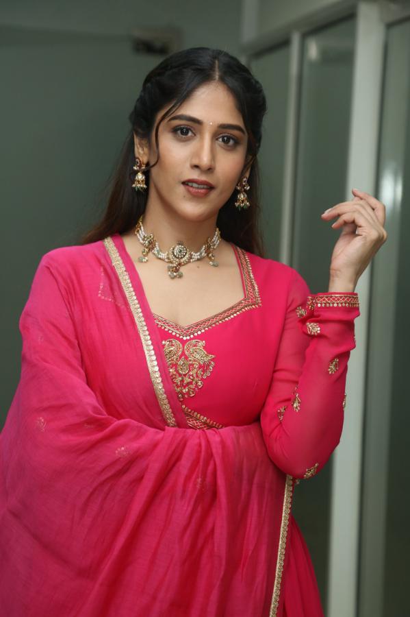 chandhini-chowdary-stills-2-9.jpg